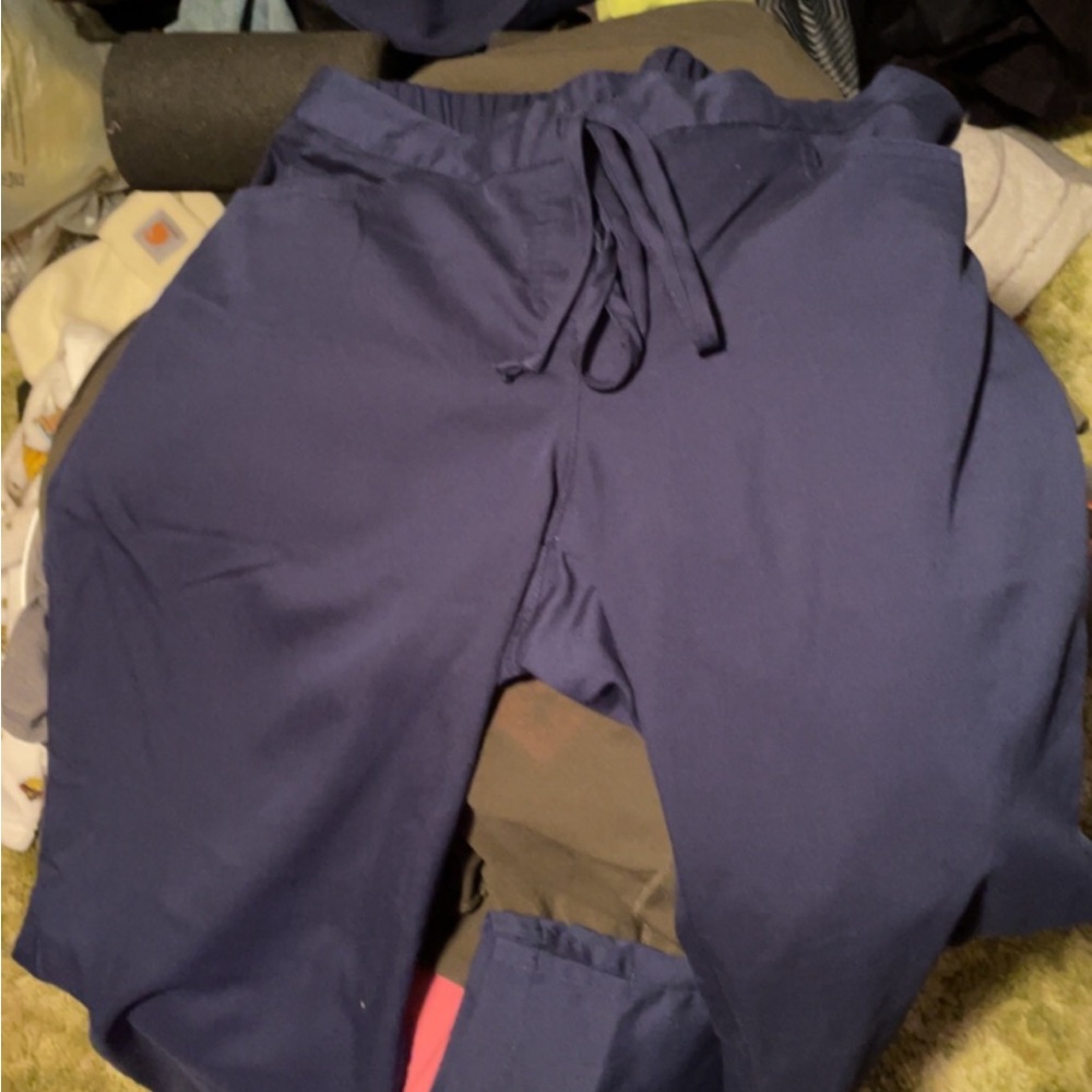 Grey’s Anatomy Matching Scrub Set - Picture 9 of 9